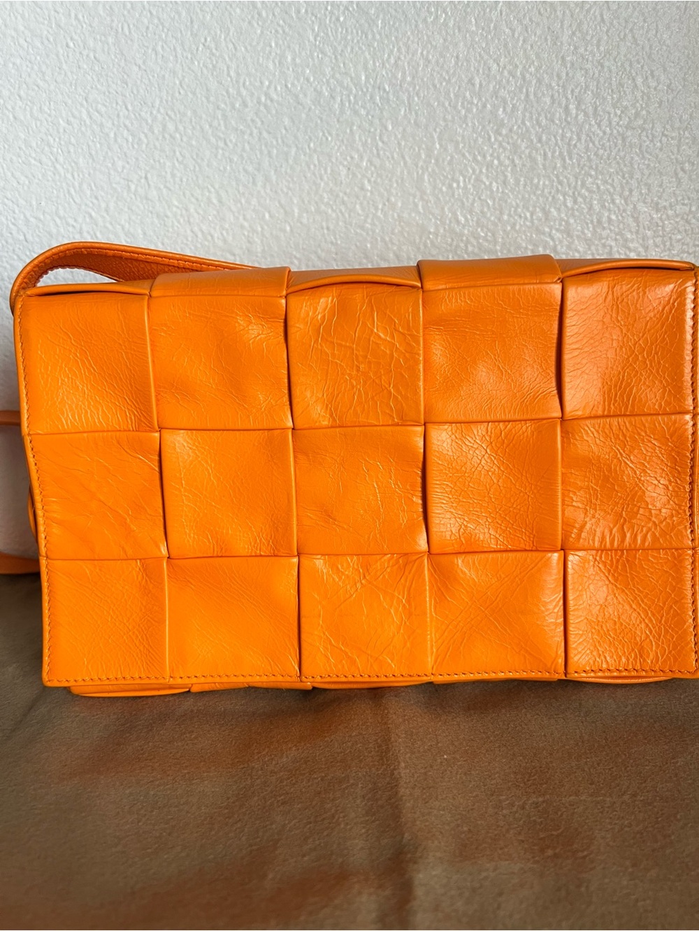 Bottega Veneta Orange Intrecciato Casette Leather Shoulder Bag - Picture 7 of 13